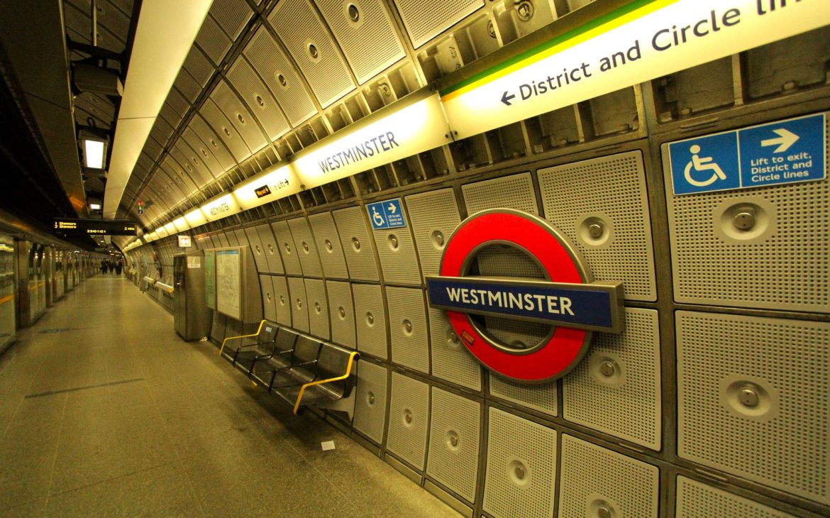 Sordamaldestra on the London Underground